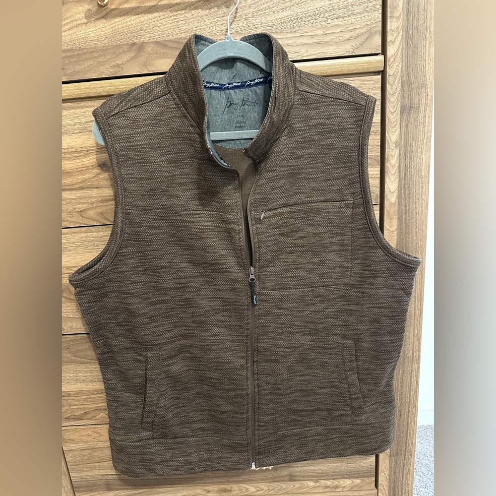 George Strait men’s thin brown vest